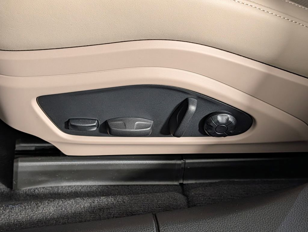 New 2026 Porsche Panamera image 29