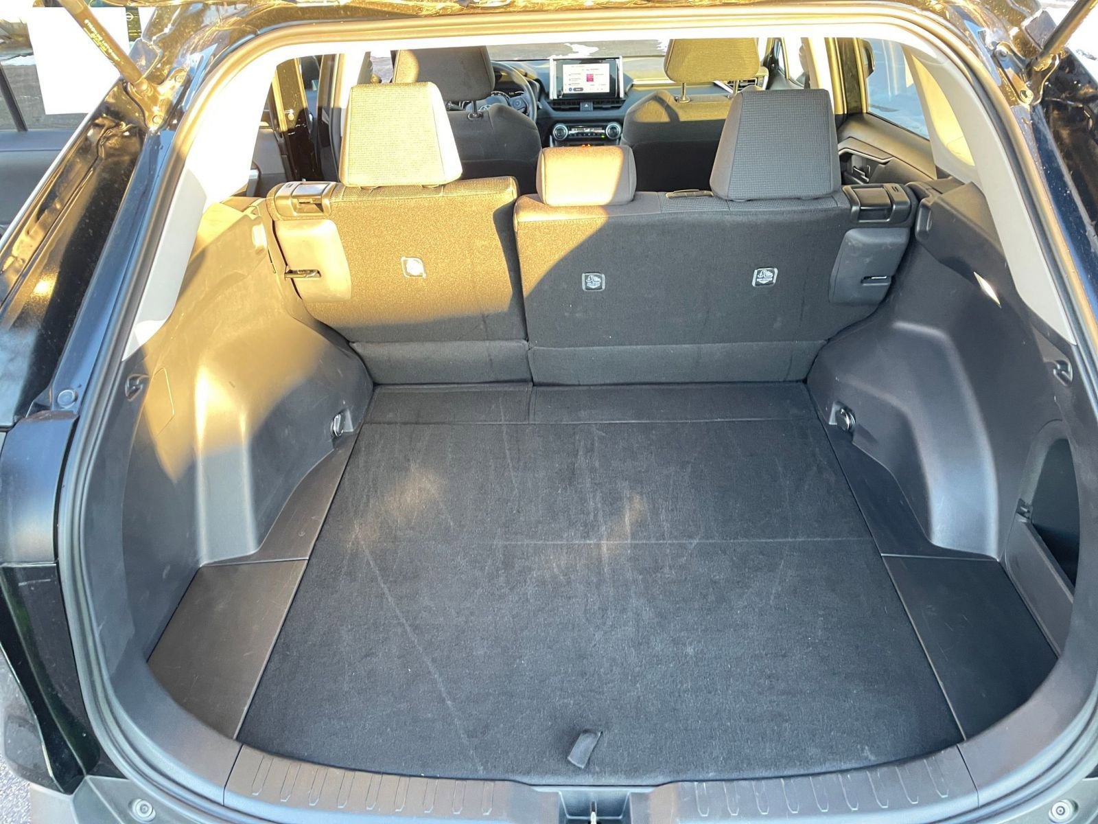 Used 2025 Toyota RAV4 LE image 30