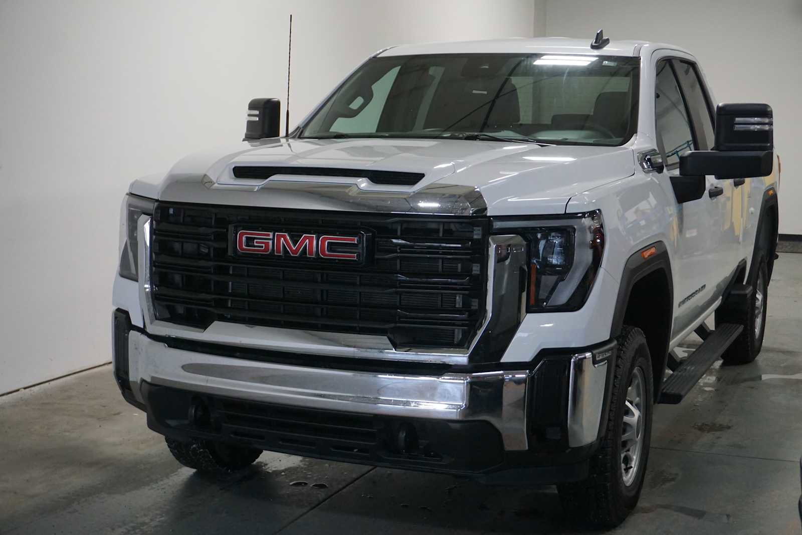 Certified 2024 GMC Sierra 2500 Pro w/ Convenience Package