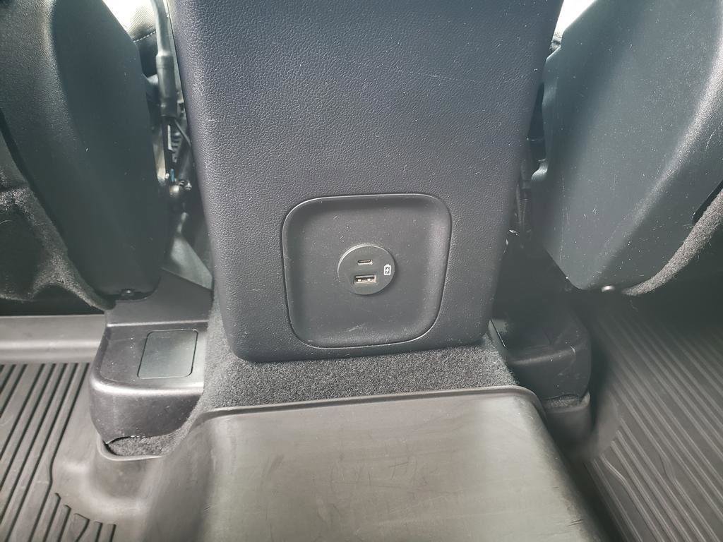 Used 2020 Ford Escape SE image 21