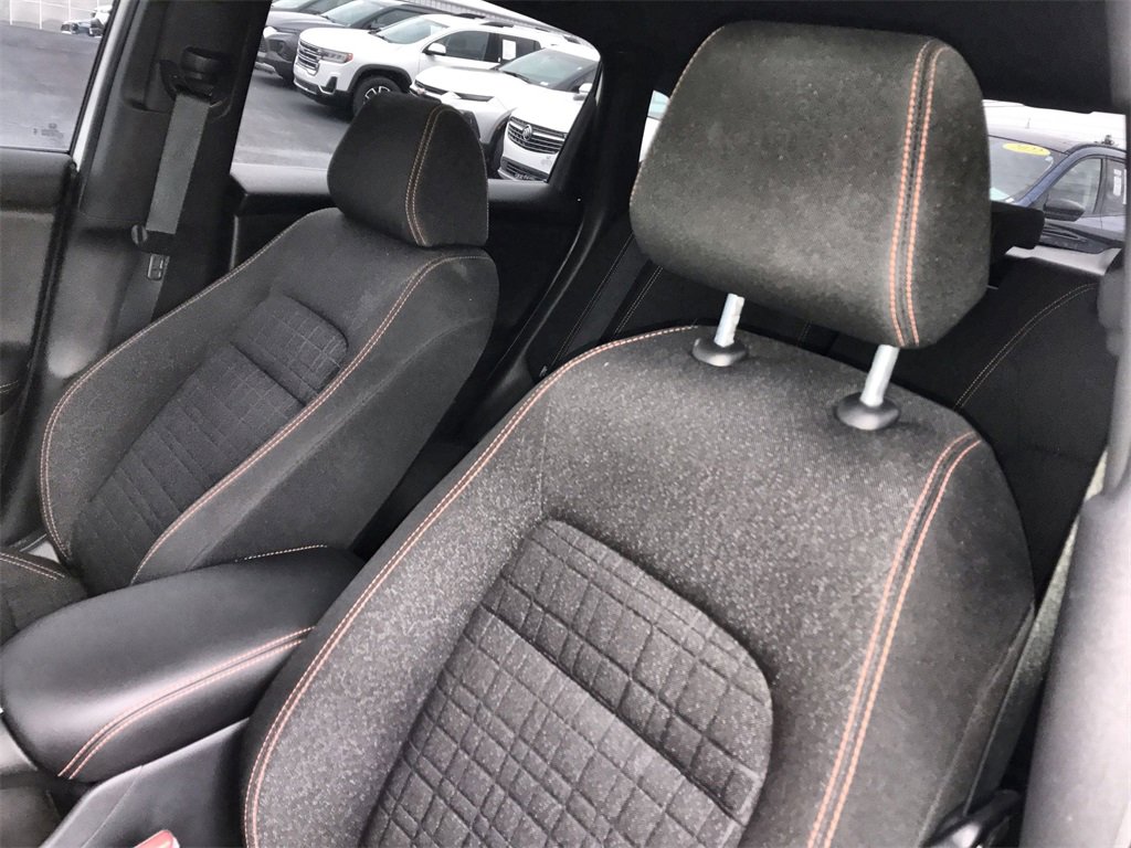 Used 2025 Honda HR-V Sport image 11