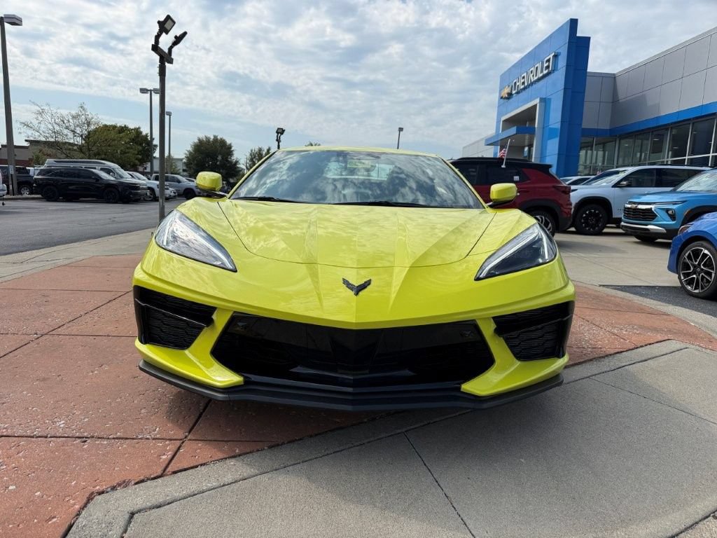 Used 2024 Chevrolet Corvette Stingray Premium Conv w/ Z51 Performance Package RWD image 2