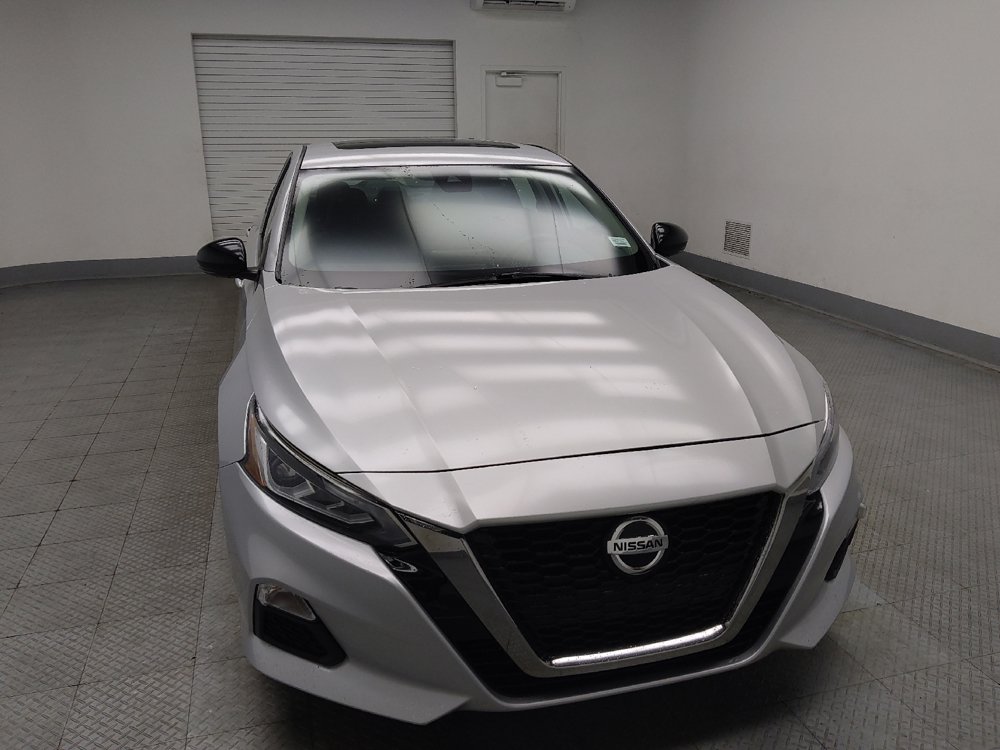Used 2020 Nissan Altima 2.5 SR w/ Premium Package FWD image 14