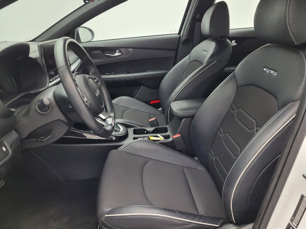 Used 2023 Kia Forte GT-Line w/ GT-Line Premium Package image 17
