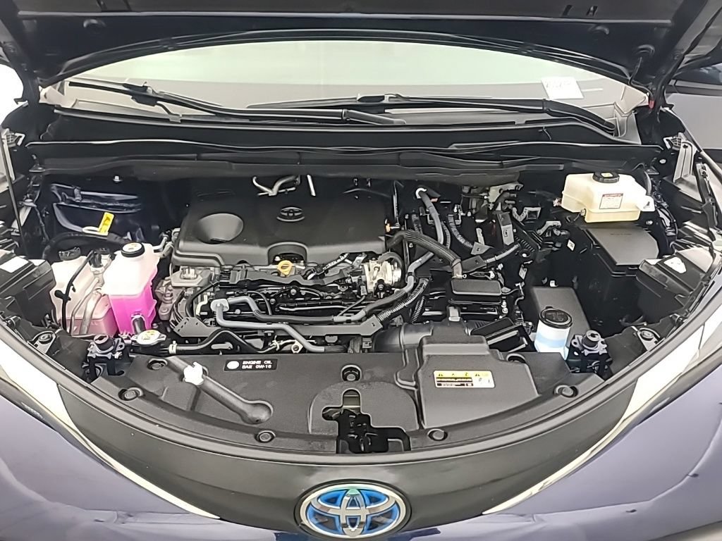 Used 2025 Toyota Sienna XLE FWD image 37