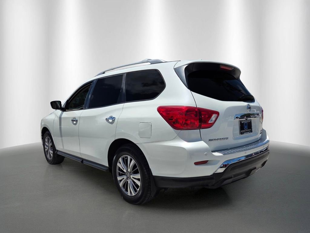 Used 2019 Nissan Pathfinder SV w/ Cargo Package FWD image 5