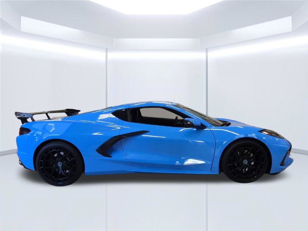 Used 2025 Chevrolet Corvette Stingray Coupe w/ 1LT RWD image 7