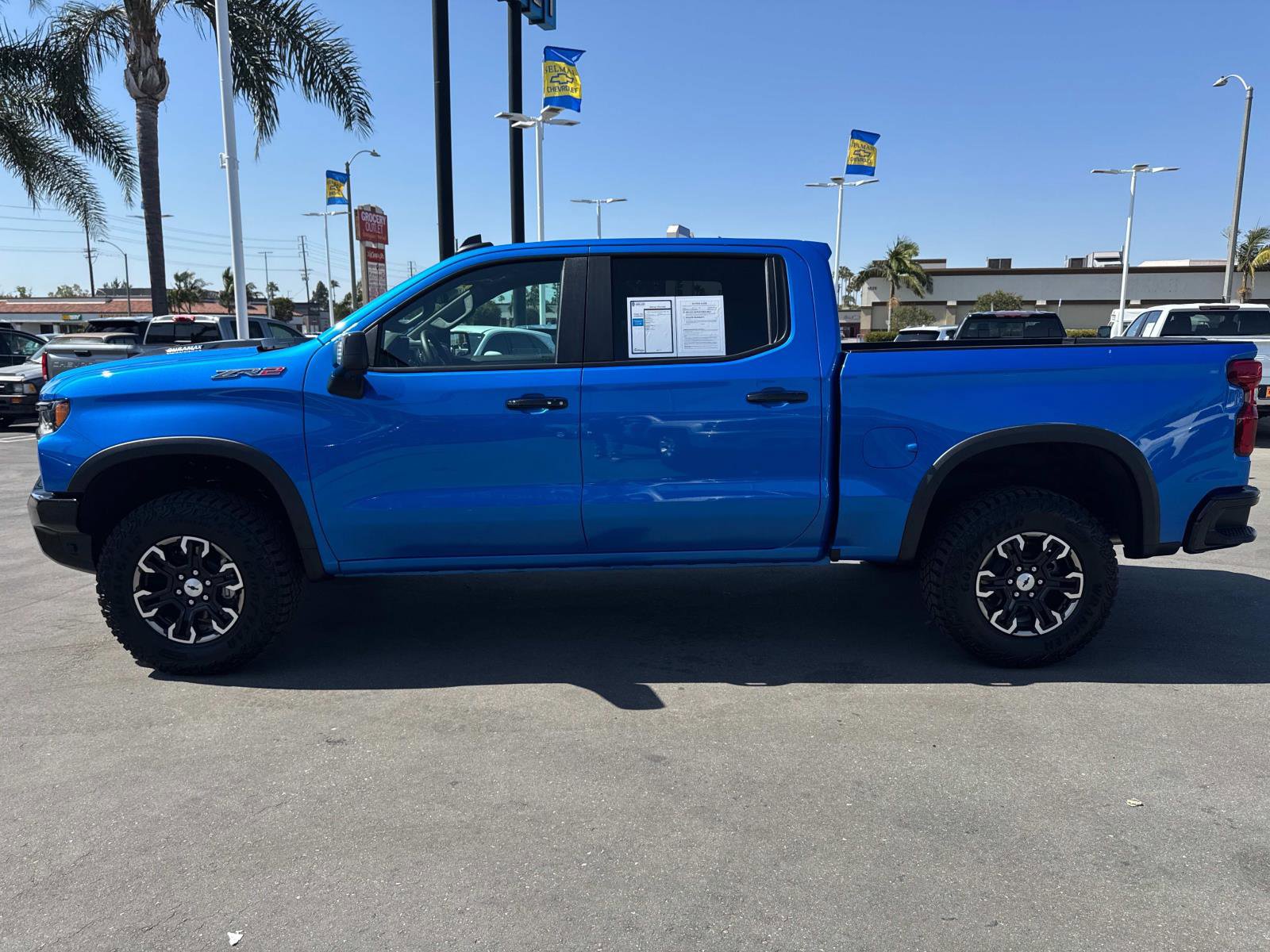 Used 2025 Chevrolet Silverado 1500 ZR2 w/ Technology Package image 8