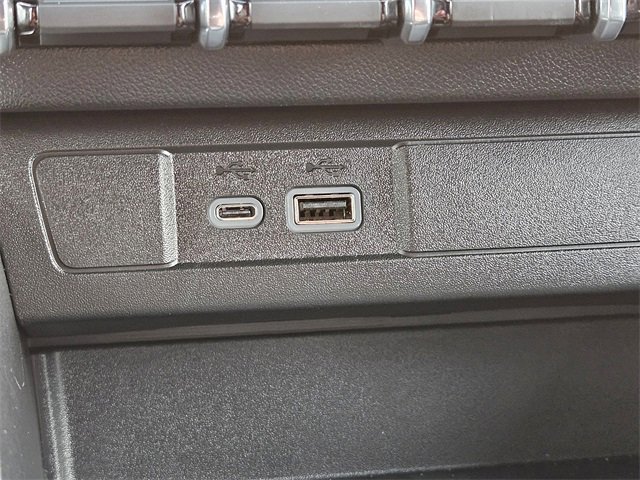 New 2025 GMC Canyon Elevation w/ Convenience Package image 25