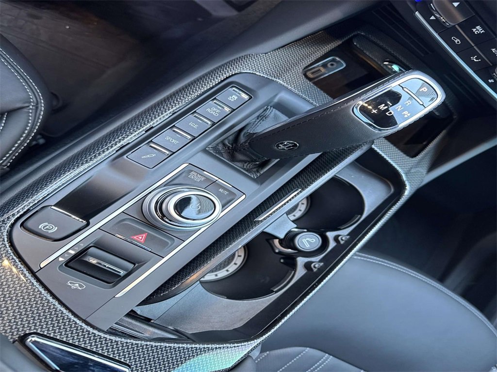 Used 2023 Maserati Levante GT image 25
