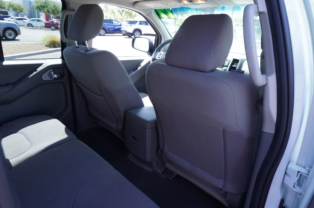 Certified 2017 Nissan Frontier SV image 11