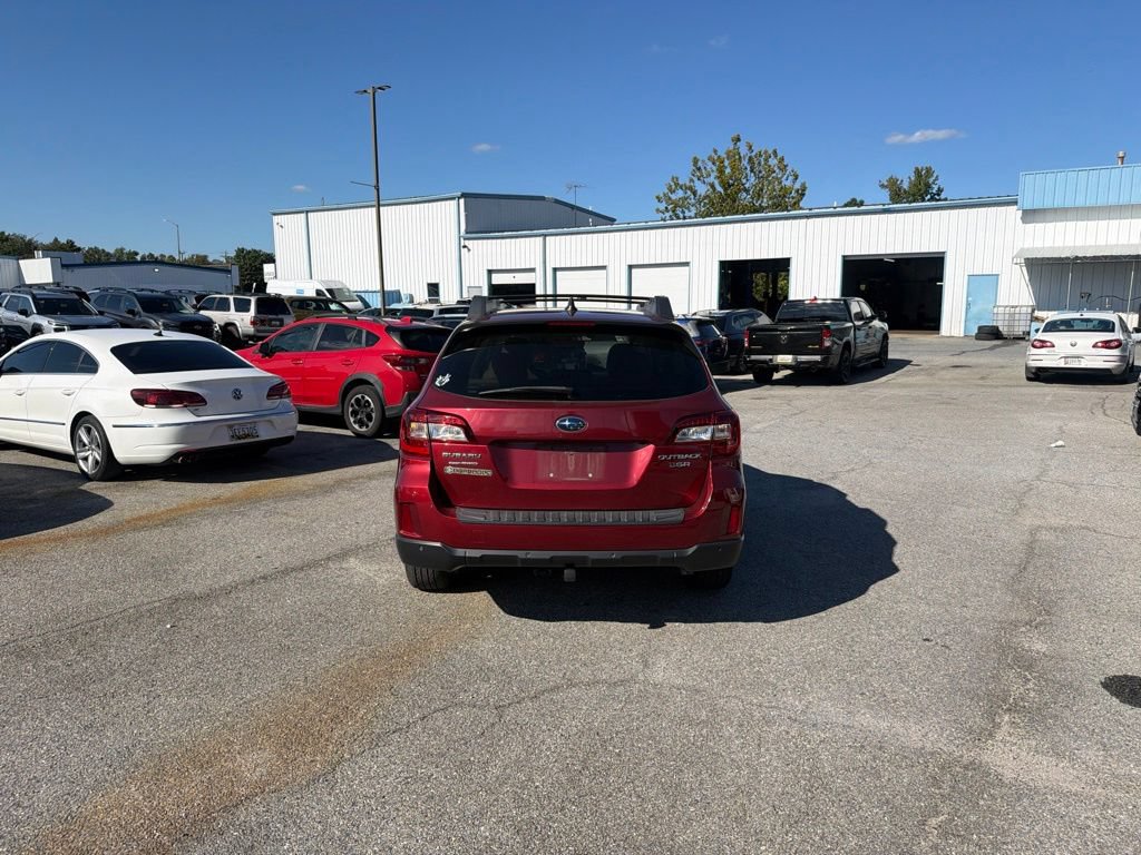 Used 2017 Subaru Outback 3.6R Limited AWD/4WD image 4
