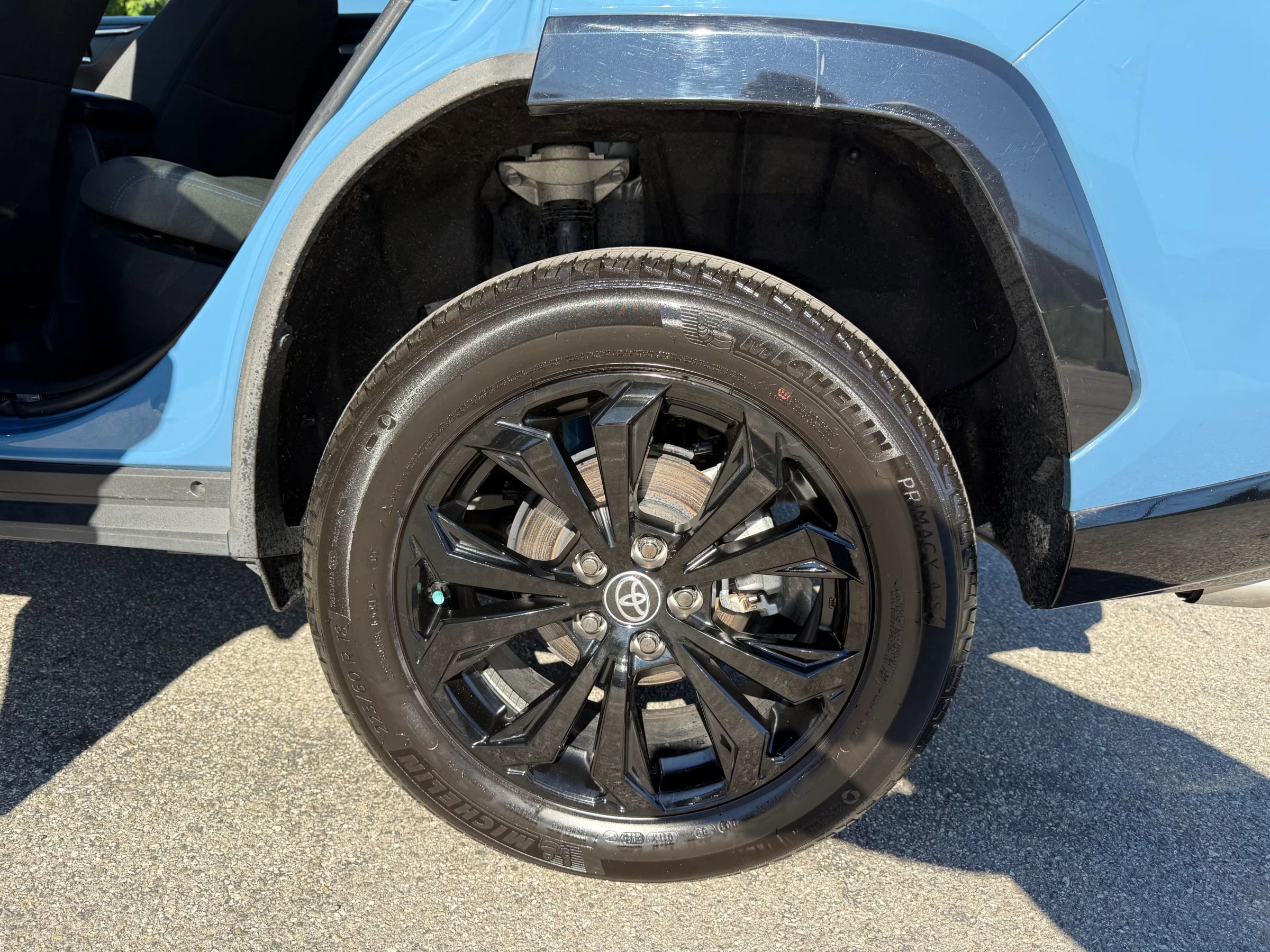 Used 2022 Toyota RAV4 SE w/ Convenience Package image 36