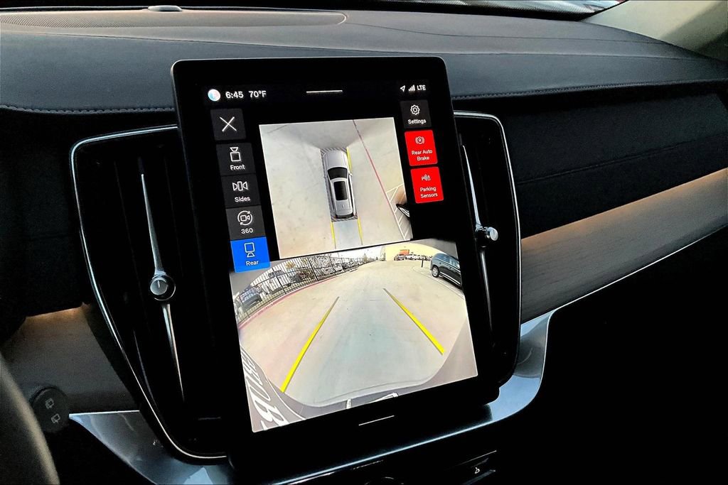 Certified 2025 Volvo XC90 B6 Plus image 29