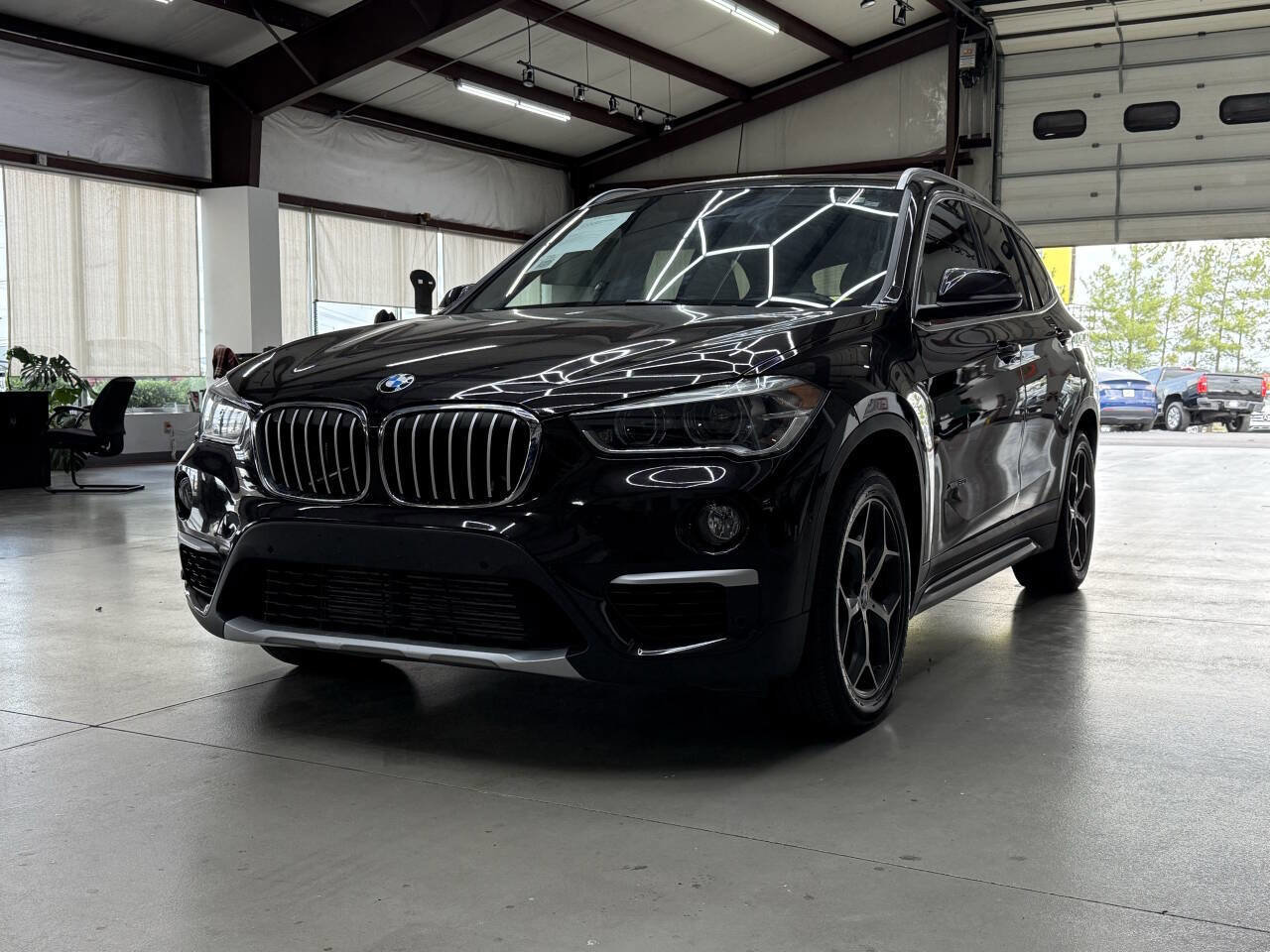 Used 2016 BMW X1 xDrive28i image 3