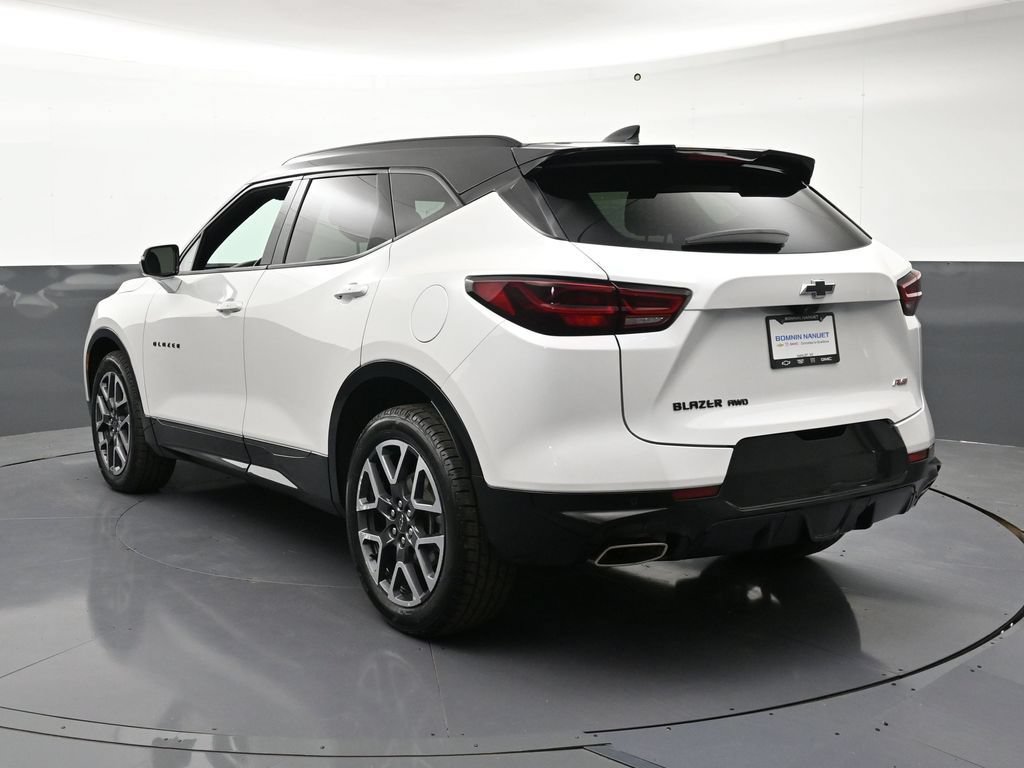 Certified 2023 Chevrolet Blazer RS w/ Driver Confidence II Package AWD/4WD image 3