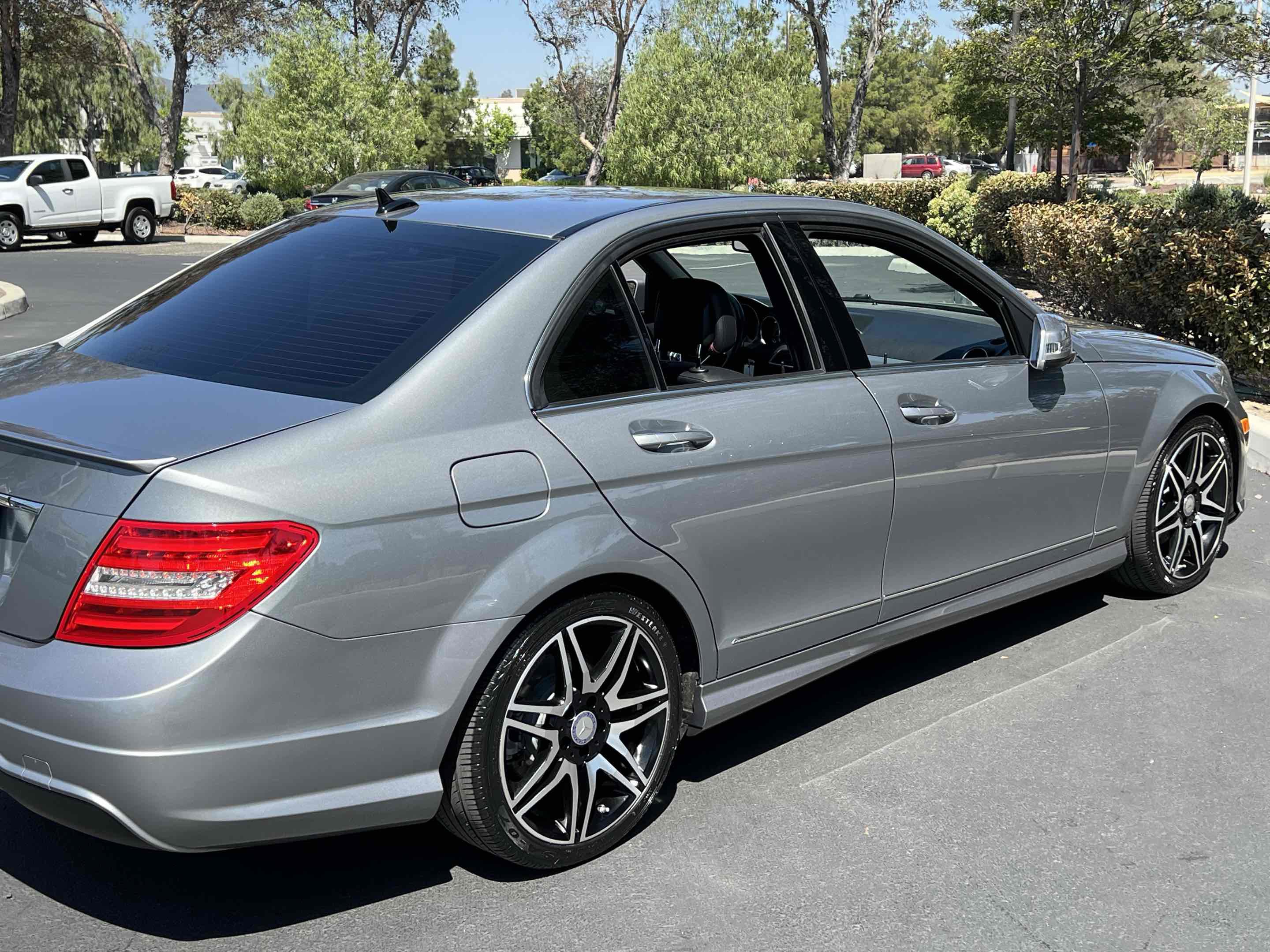 Used 2014 Mercedes-Benz C 250 Sedan image 27