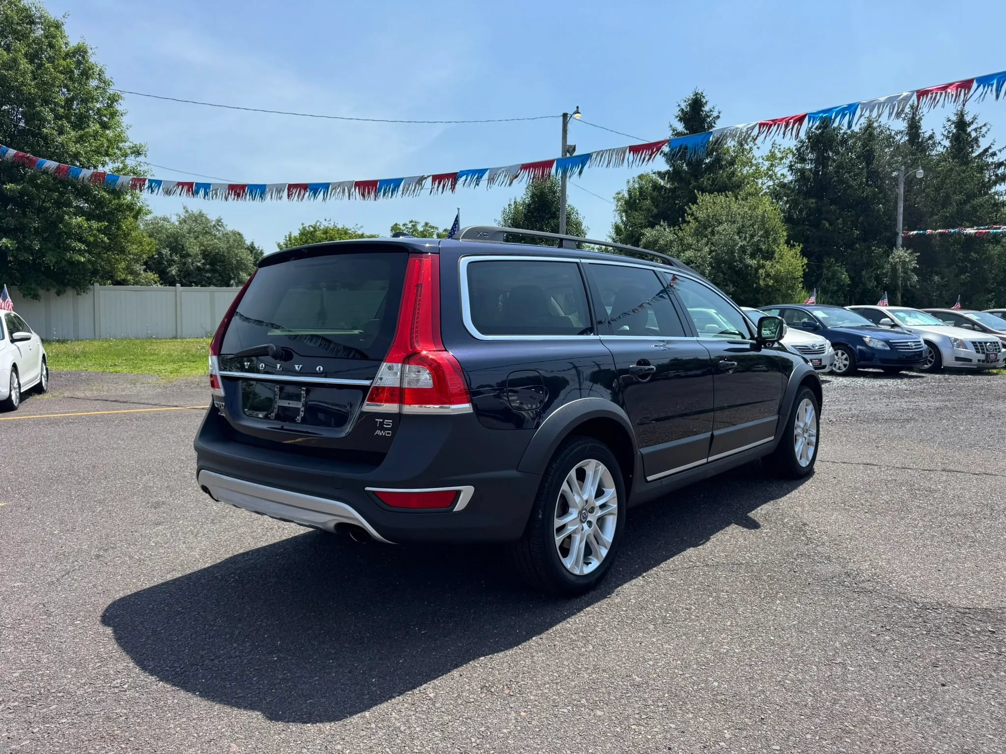 Used 2016 Volvo XC70 T5 Platinum w/ Protection Package AWD/4WD image 6
