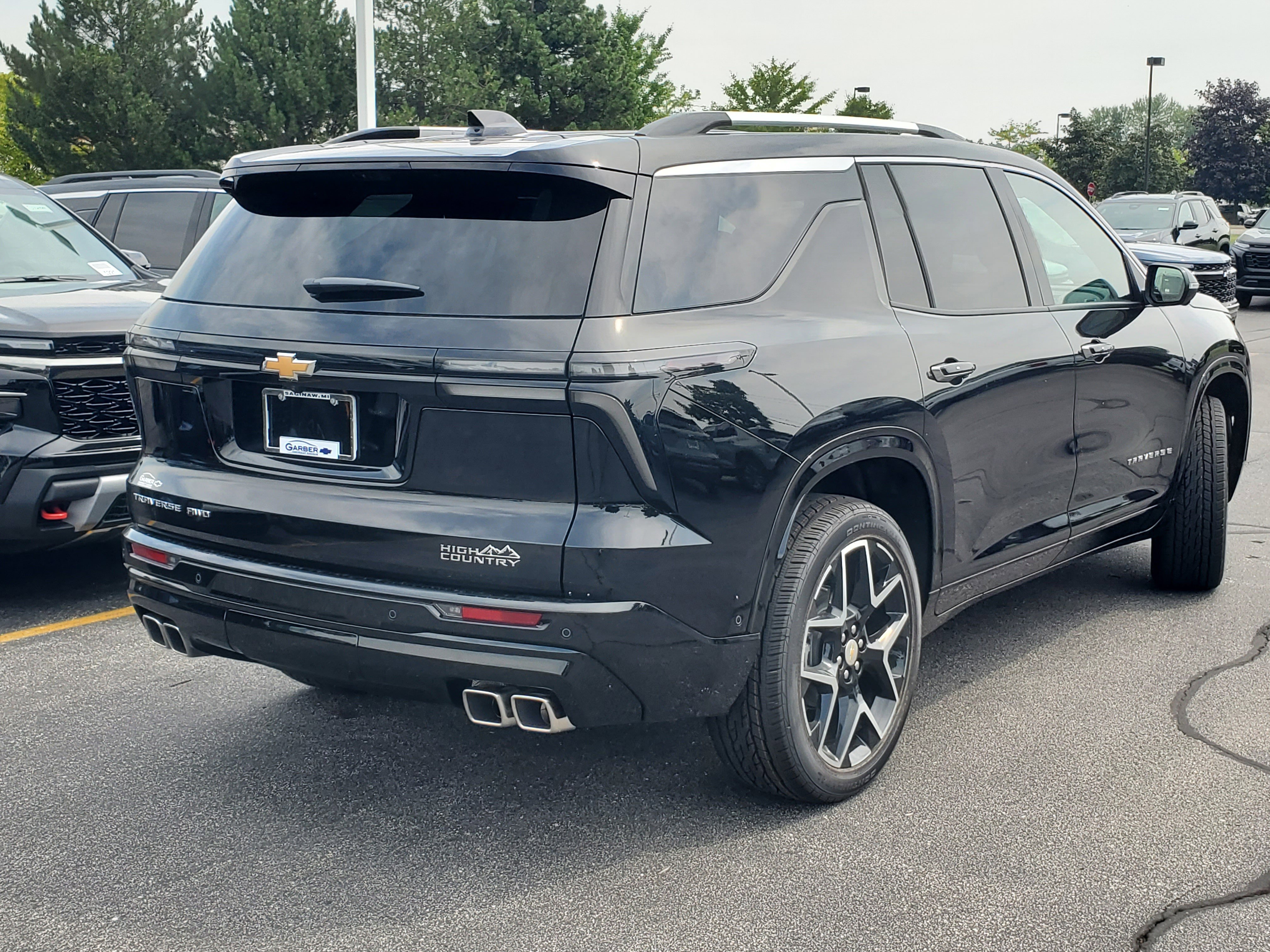 New 2026 Chevrolet Traverse High Country w/ LPO, Floor Liner Package image 2