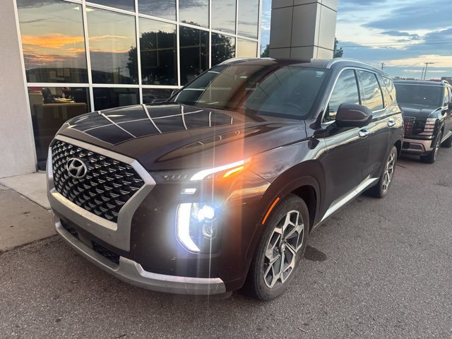Used 2021 Hyundai Palisade Calligraphy w/ Cargo Package FWD image 1