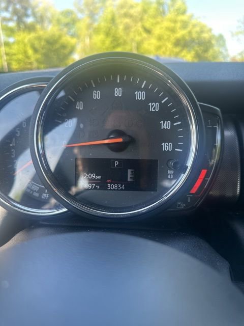 Used 2020 MINI Cooper 2-Door Hardtop w/ Driver Assistance Package FWD image 8