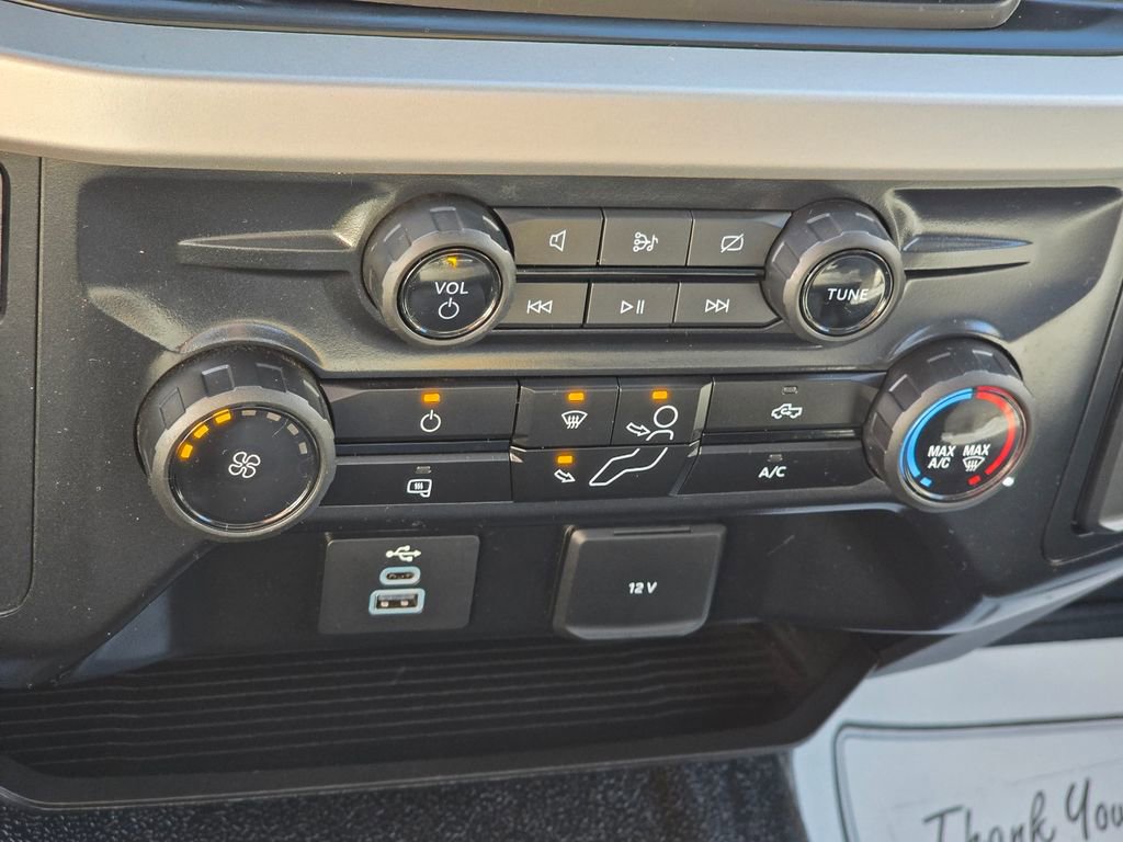 Used 2024 Ford F550 4x4 Regular Cab Super Duty image 15