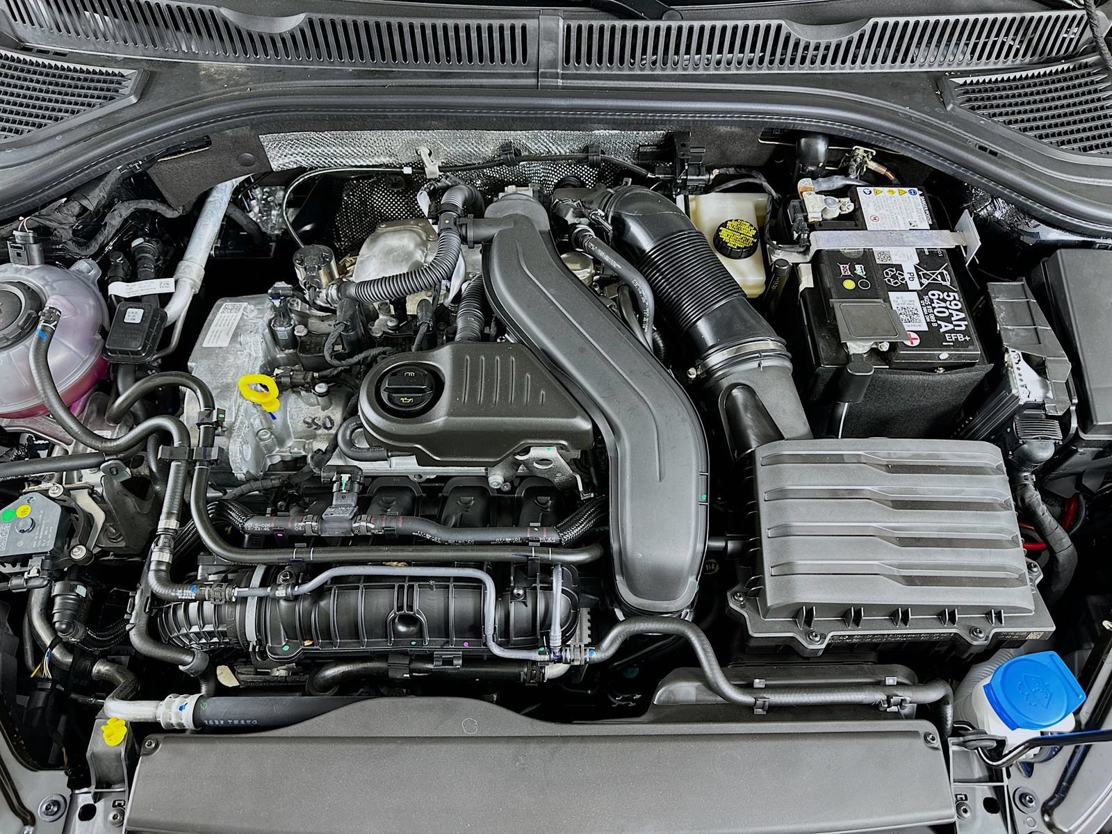 New 2026 Volkswagen Jetta SE FWD image 13