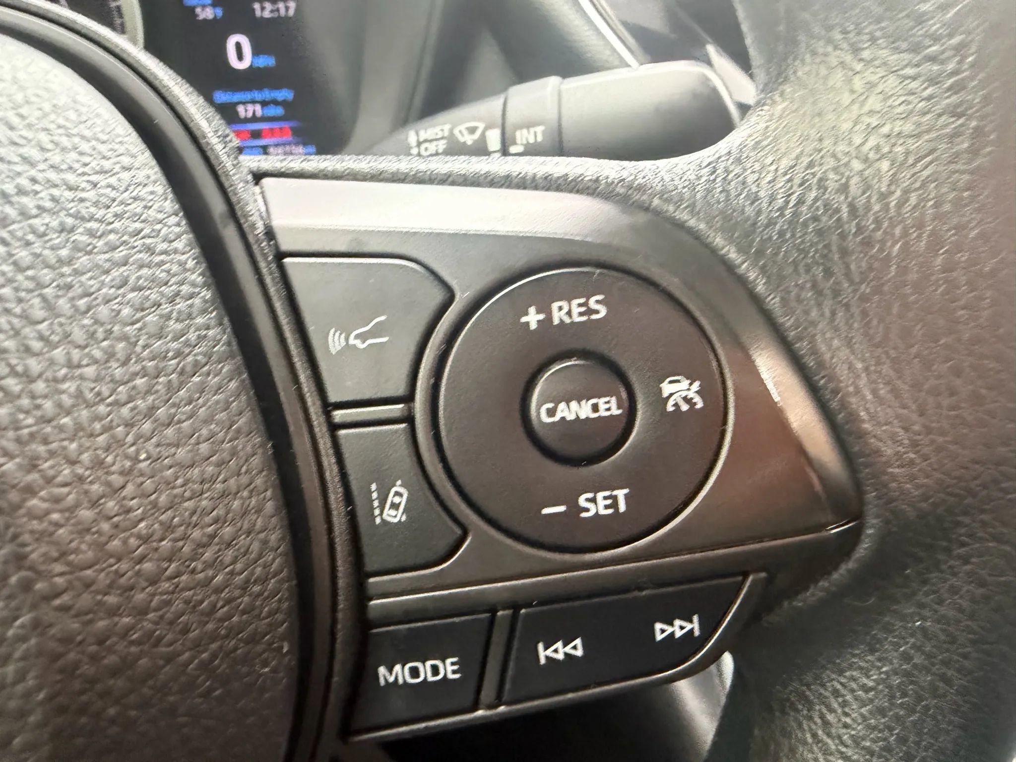 Used 2022 Toyota Corolla LE image 14