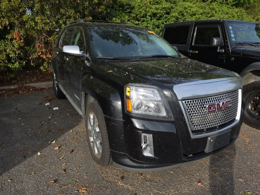 Used 2015 GMC Terrain Denali w/ Cargo Package image 2