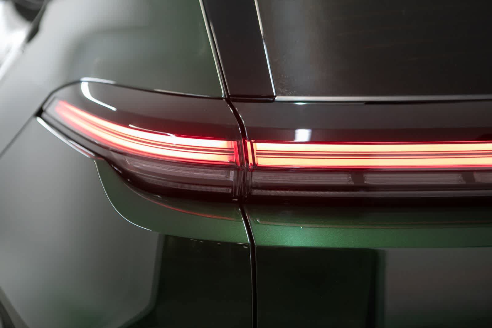 New 2026 Porsche Cayenne Turbo Electric AWD/4WD image 34