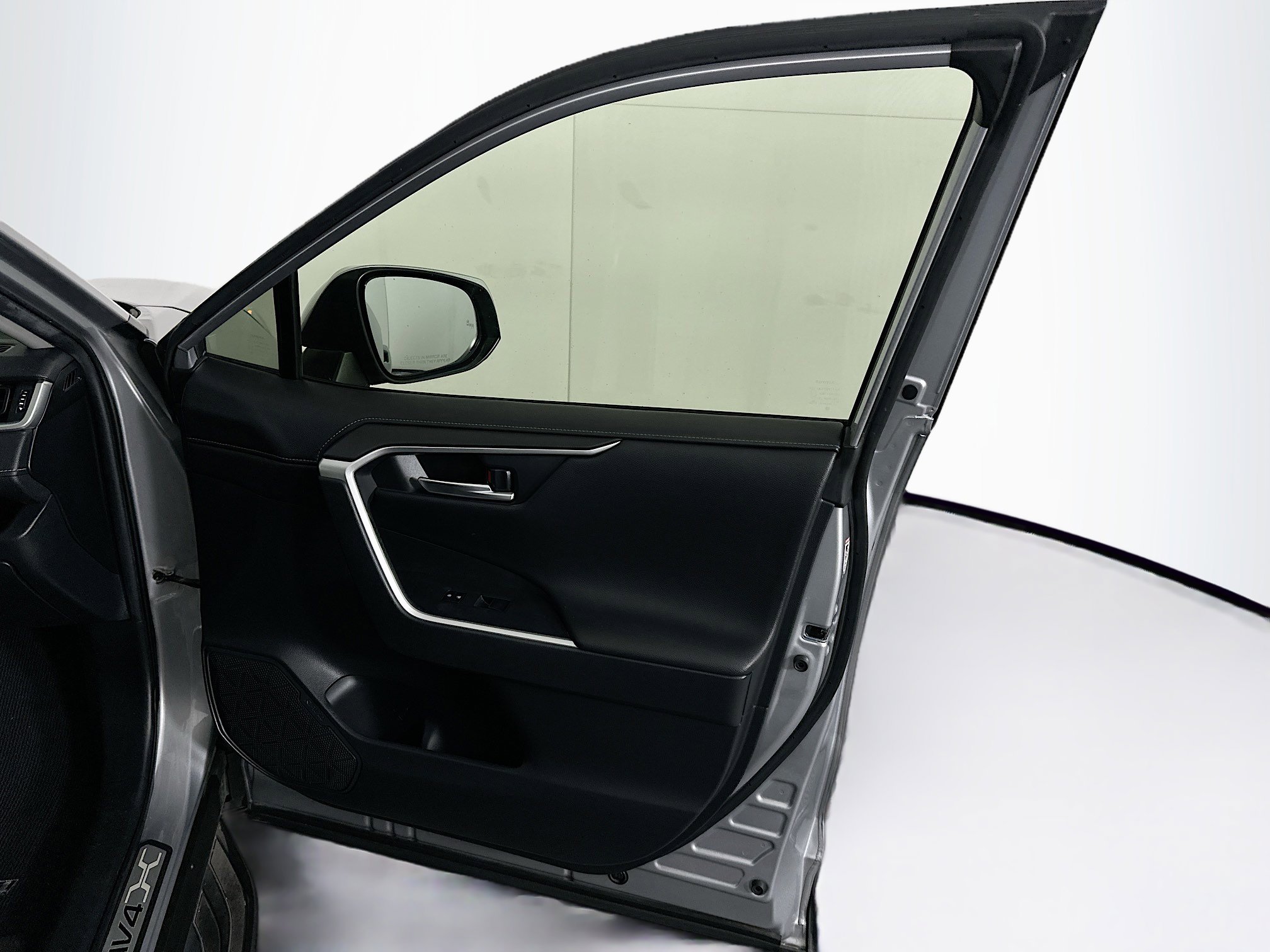 Used 2019 Toyota RAV4 Limited w/ Cold Weather Package image 32