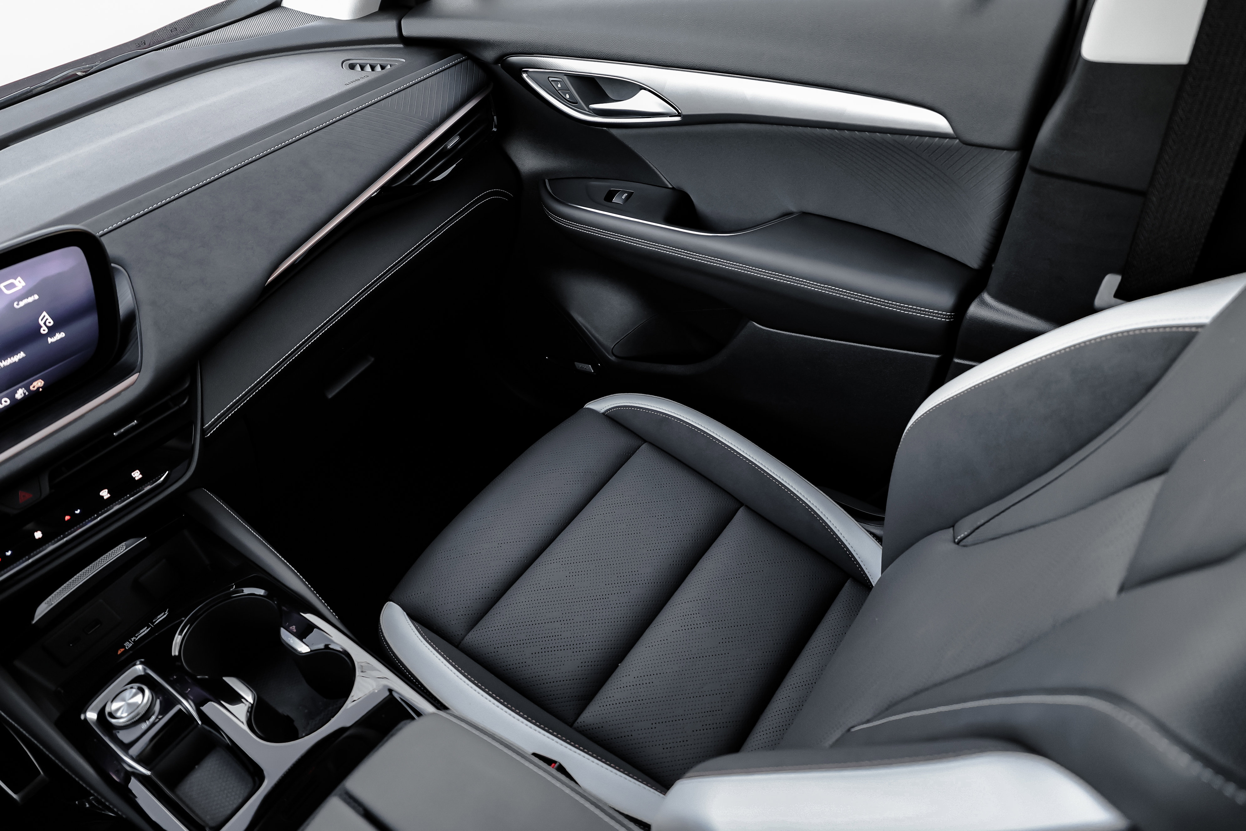 New 2025 Buick Envision Sport Touring image 35