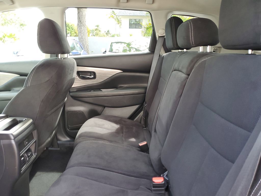 Used 2018 Nissan Murano SV FWD image 15