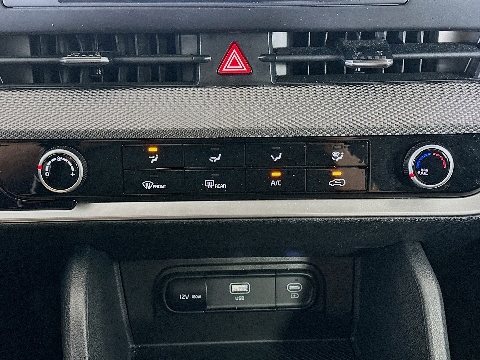 Used 2025 Kia Sportage LX image 23