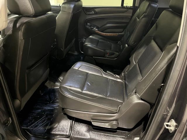Used 2018 Chevrolet Suburban Premier image 20