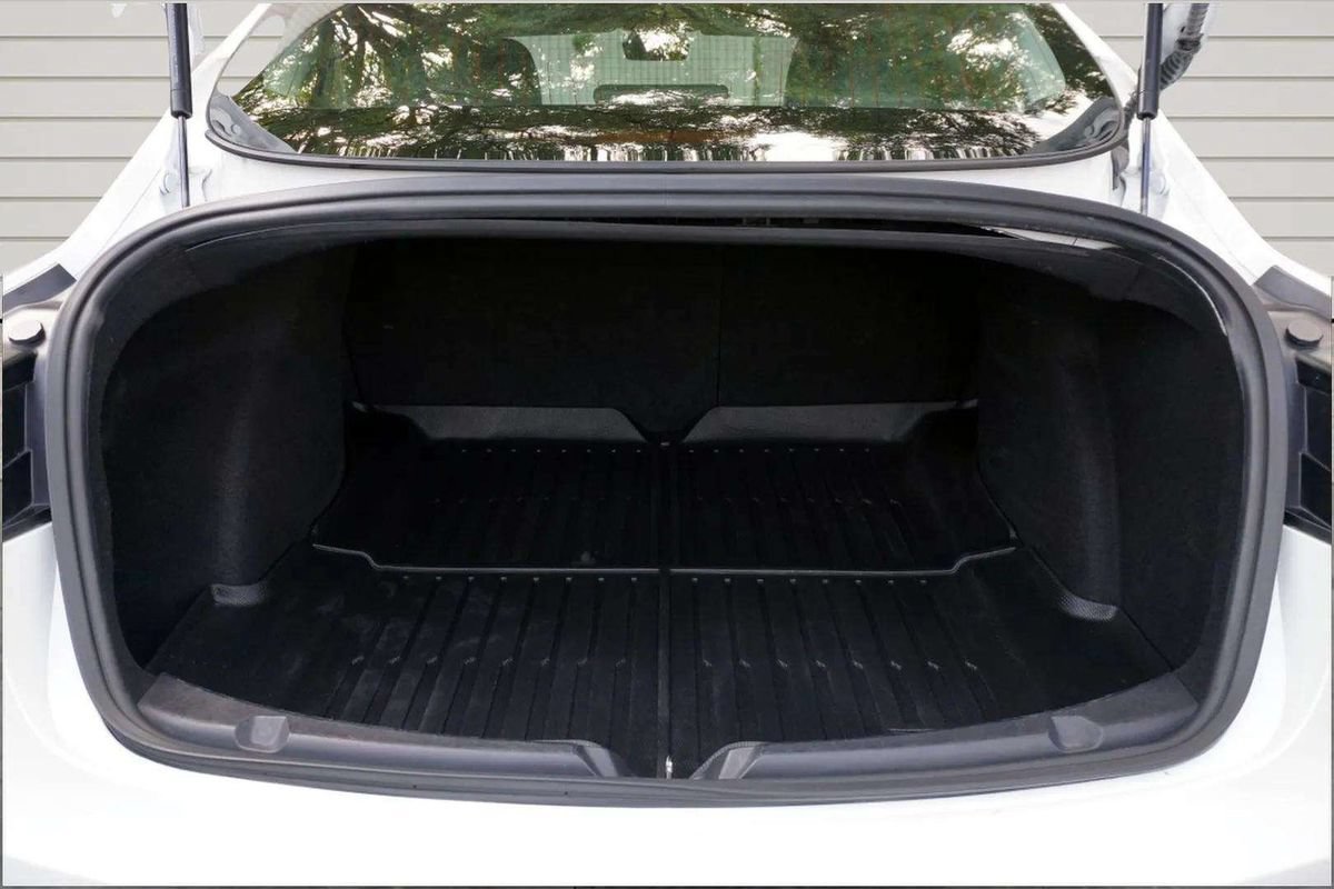 Used 2019 Tesla Model 3 Standard Range RWD image 10