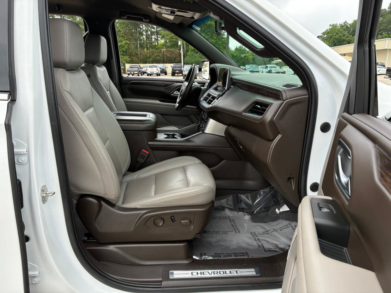 Used 2022 Chevrolet Tahoe LT AWD/4WD image 15