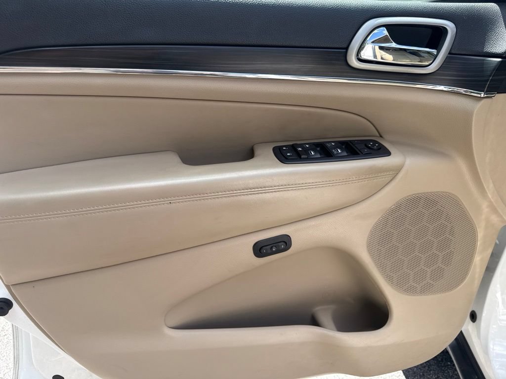 Used 2020 Jeep Grand Cherokee Limited AWD/4WD image 20