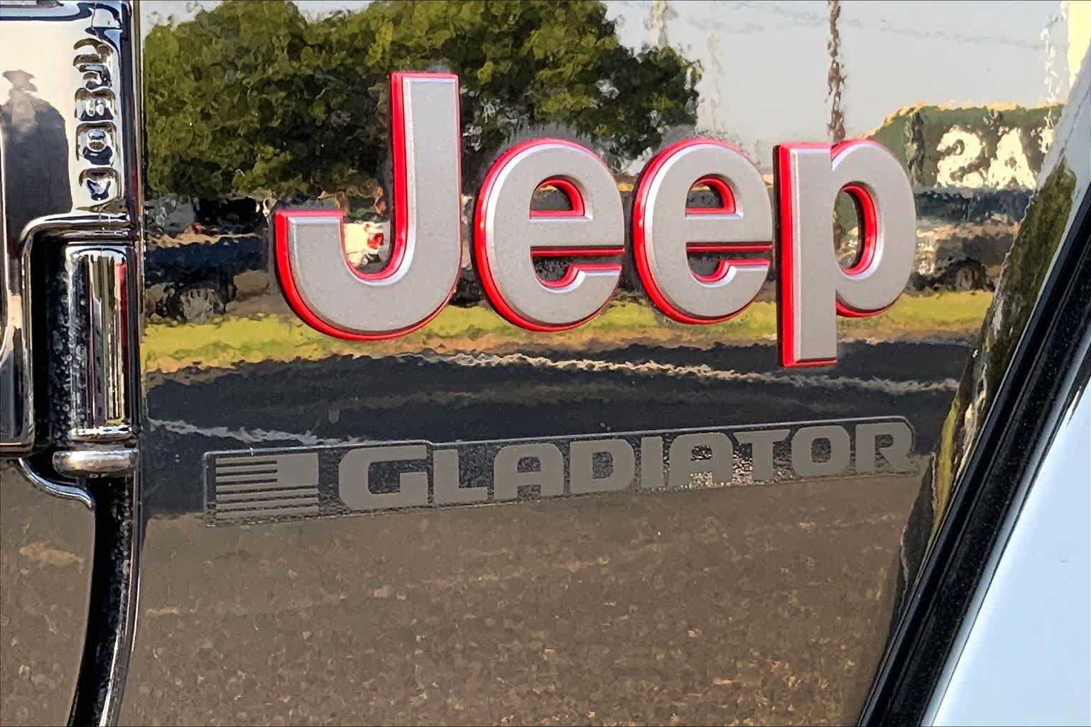 Used 2023 Jeep Gladiator Rubicon w/ Trailer Tow Package AWD/4WD image 31