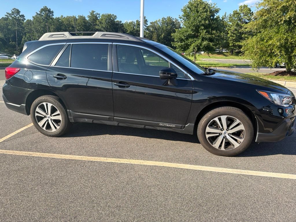 Used 2018 Subaru Outback 2.5i Limited AWD/4WD image 8