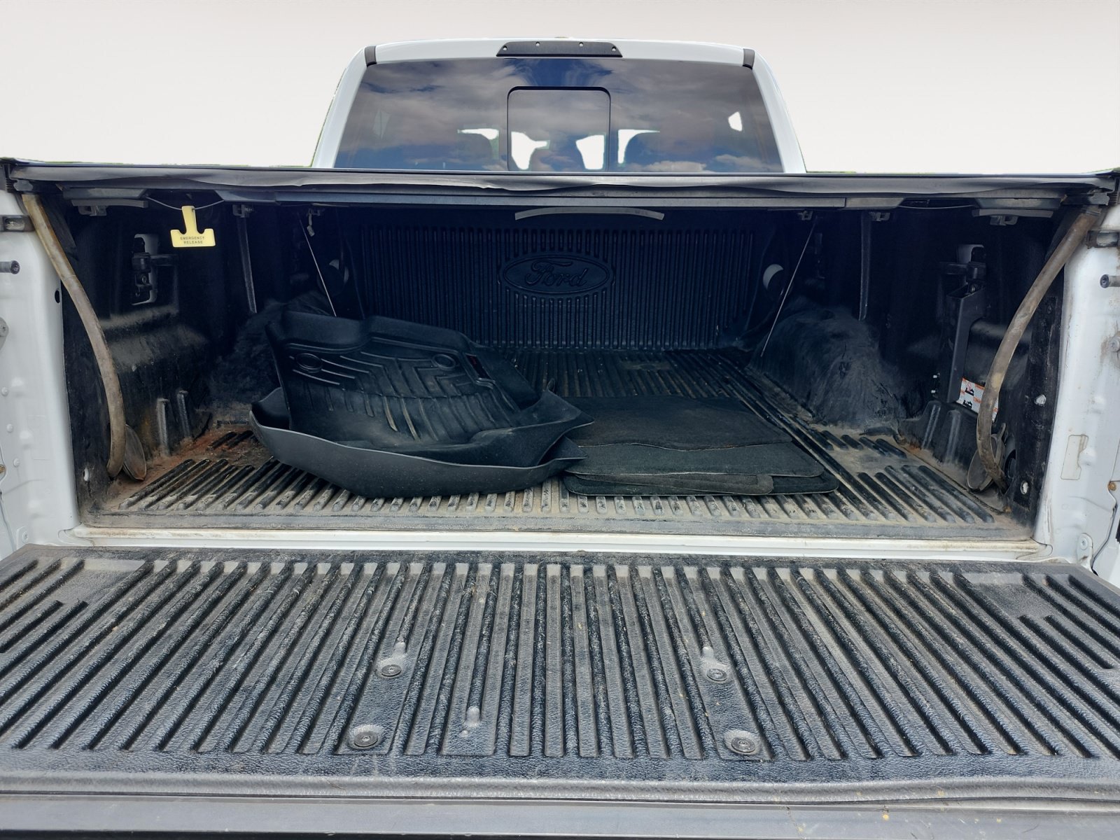 Used 2017 Ford F150 XLT w/ Equipment Group 302A Luxury AWD/4WD image 15