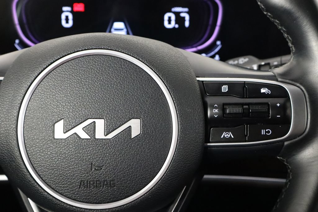 Used 2025 Kia Sportage EX FWD image 10