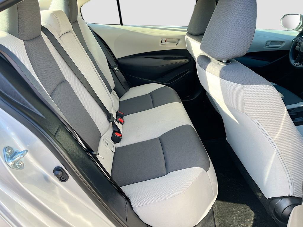 Used 2025 Toyota Corolla LE image 25