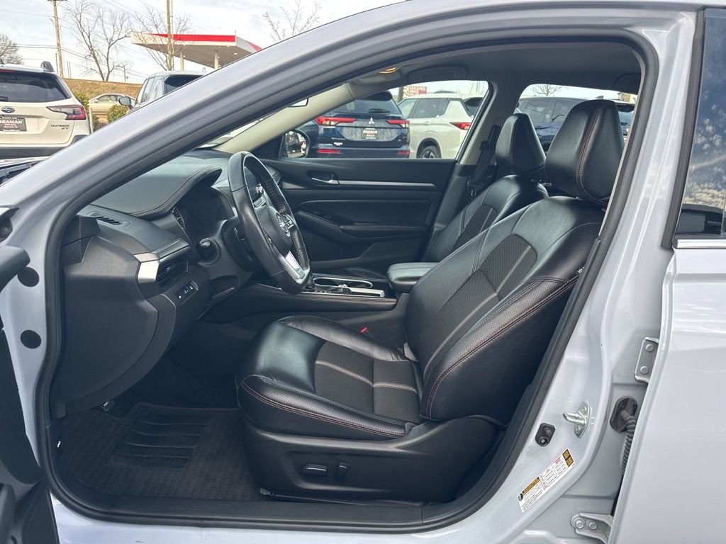 Used 2024 Nissan Altima 2.5 SR image 16