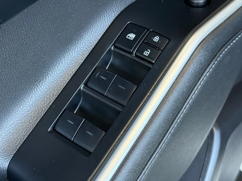 Certified 2023 Toyota Highlander XLE image 19