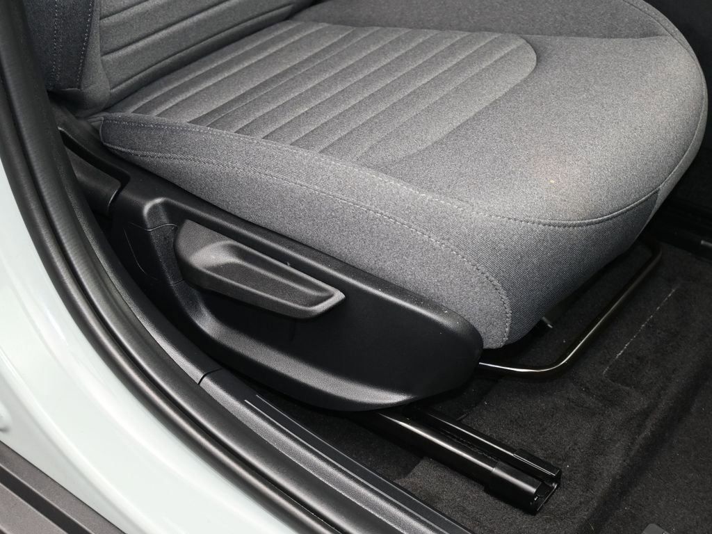 Used 2025 Kia K4 EX image 43