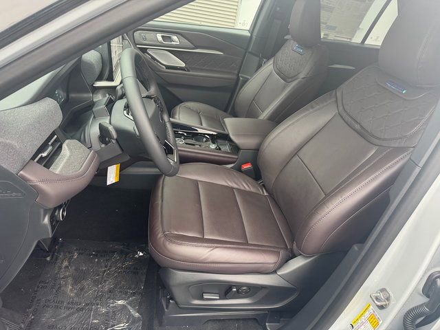 New 2026 Ford Explorer Platinum w/ LUX Leather Package image 4