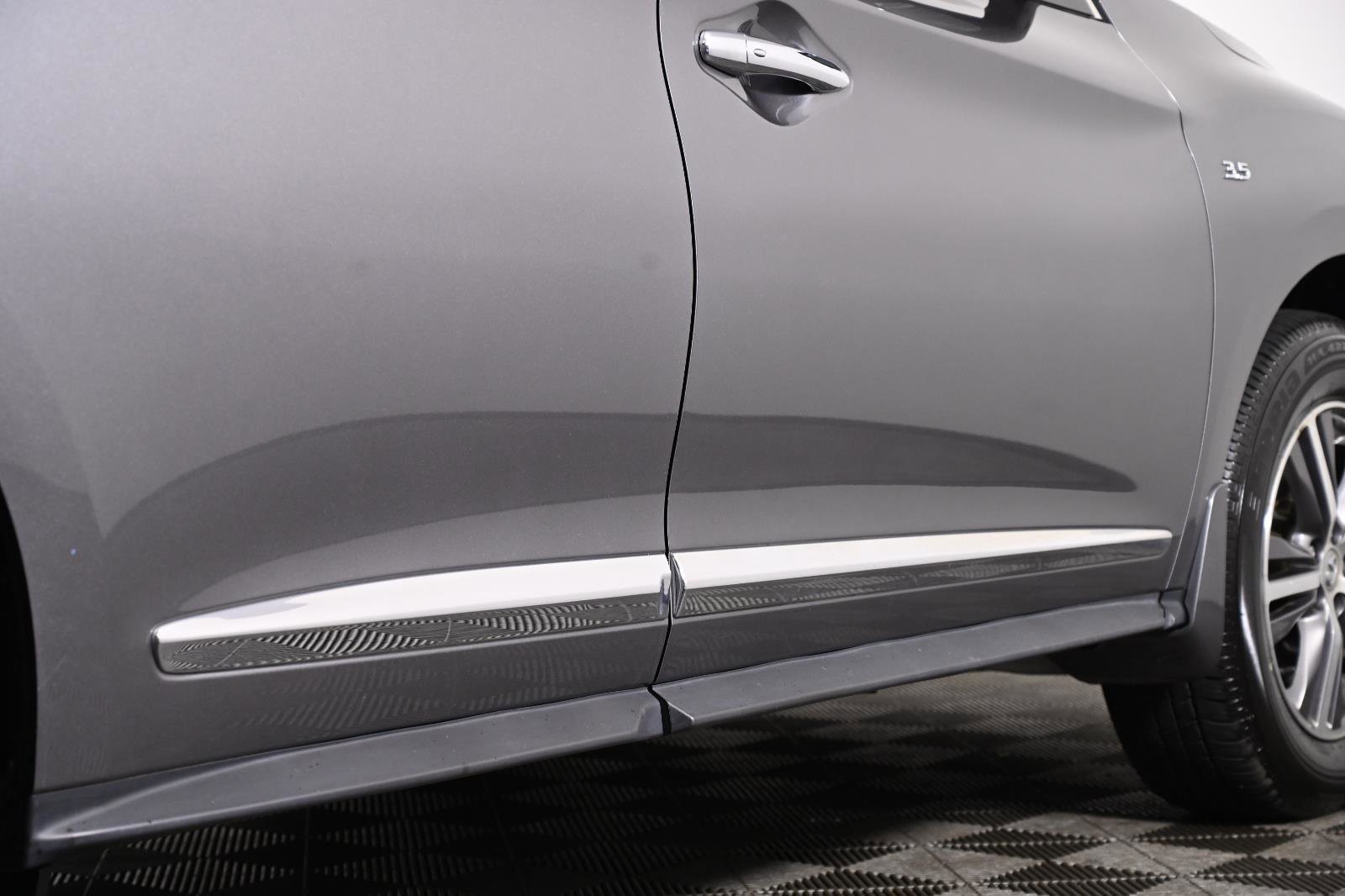 Used 2020 INFINITI QX60 Luxe w/ Essential Package image 8