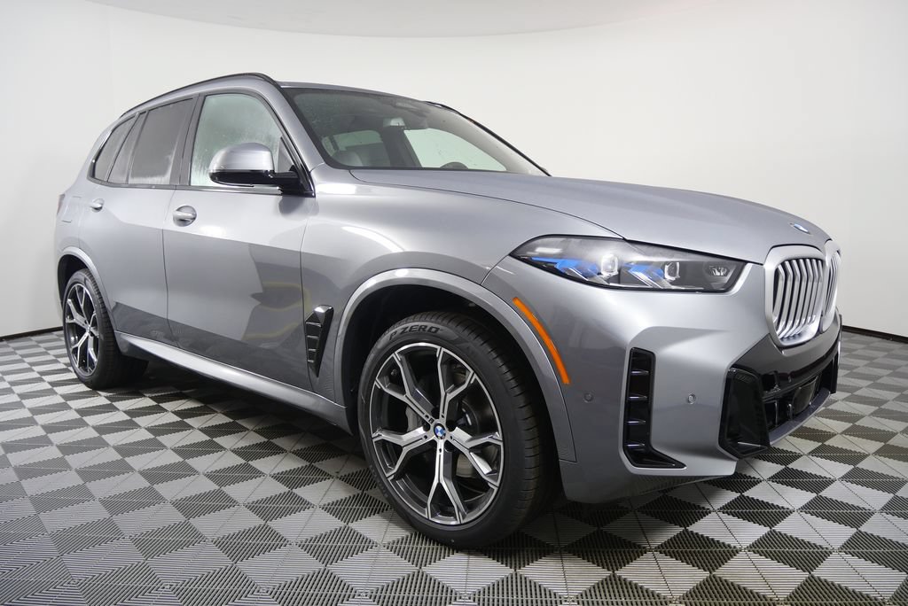 Used 2026 BMW X5 xDrive40i w/ M Sport Package AWD/4WD image 8