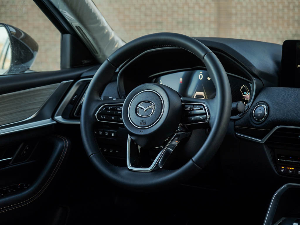 New 2026 MAZDA CX-90 Plug-In Hybrid w/Premium Sport AWD/4WD image 17